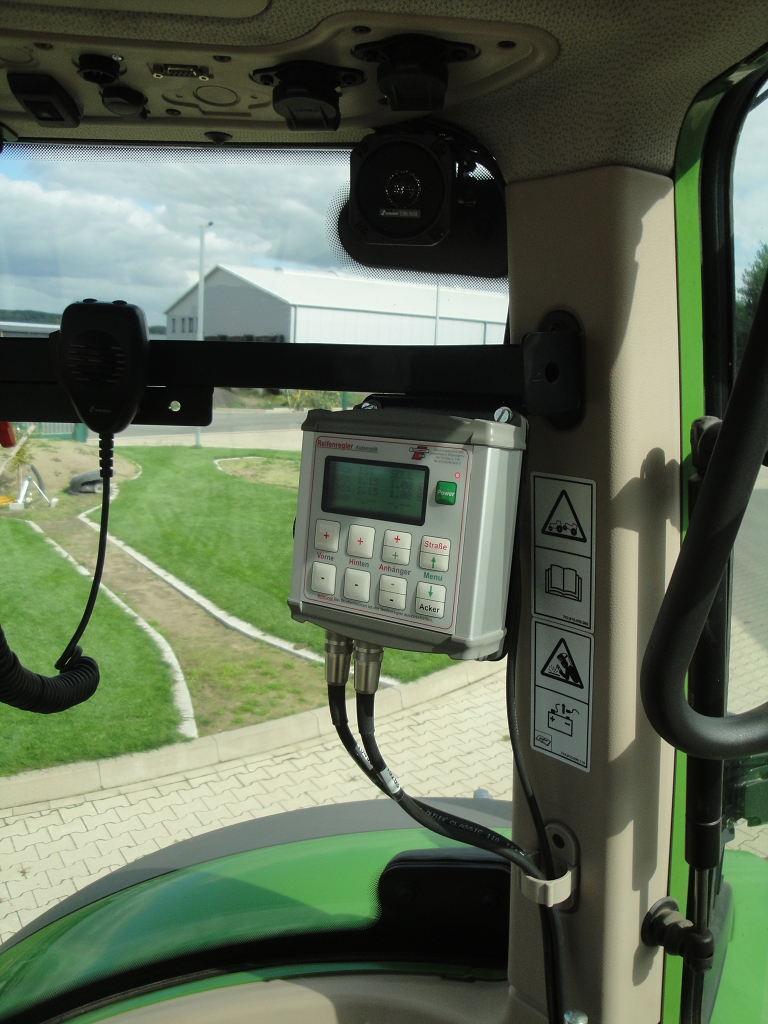 Fendt-724-Bj-20-Reifenregler-Digitale-Steuerung-1