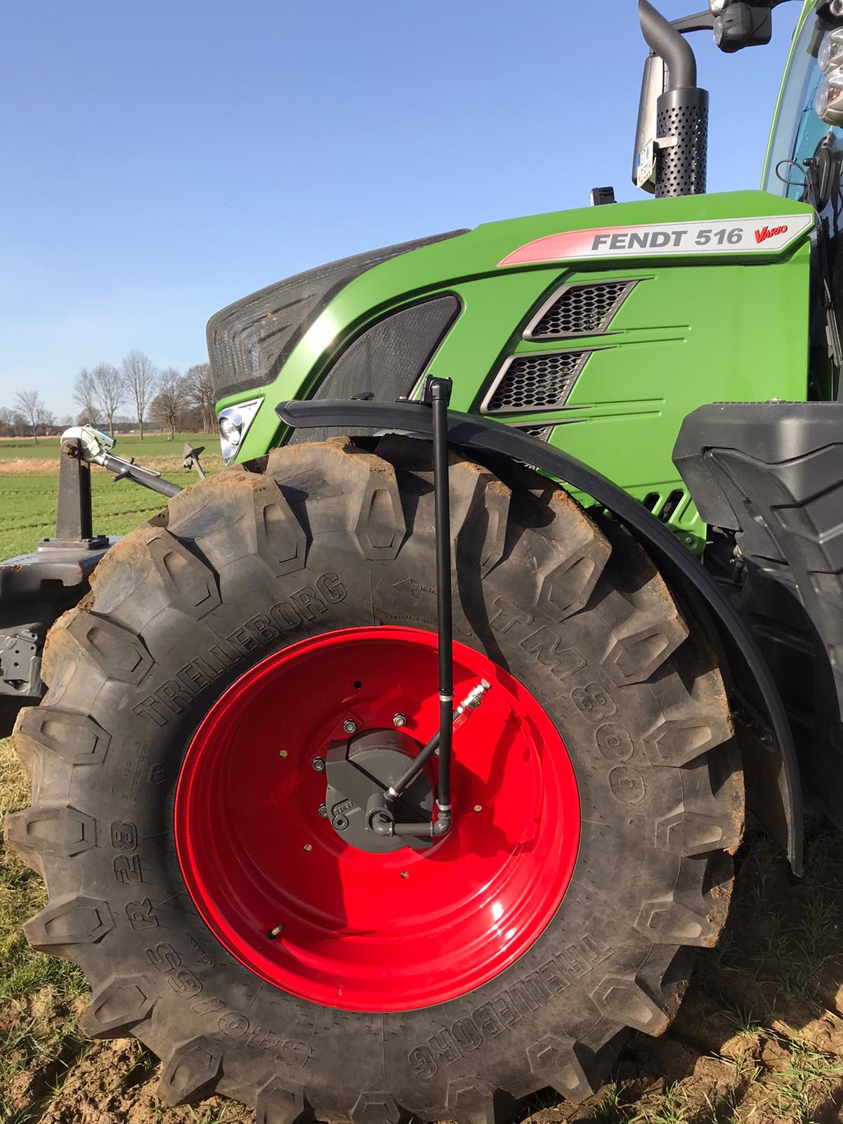 Fendt 516 Bj.22 Reifenregler Drehübertrager vorne links