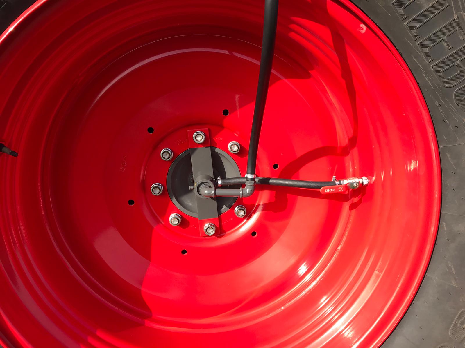 Fendt 516 Bj.22 Reifenregler Drehübertrager hinten links