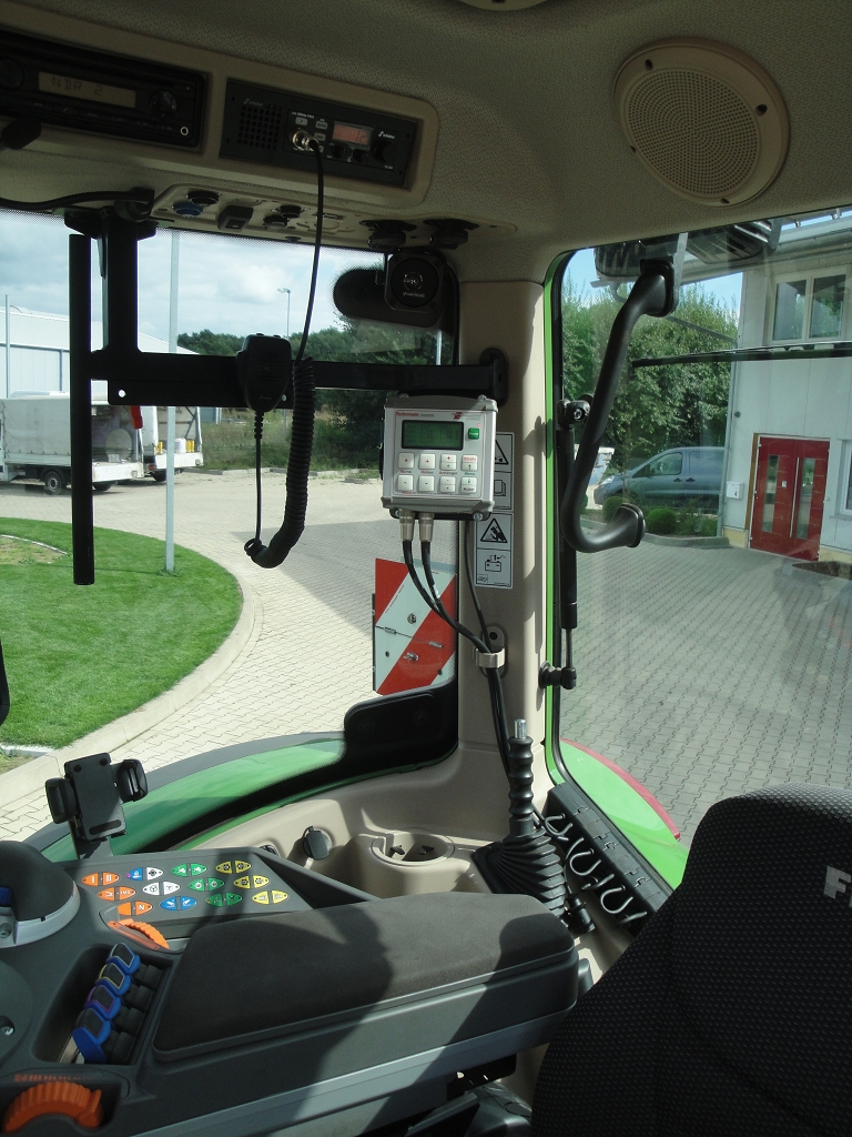 Fendt-724-Bj-20-Reifenregler-Digitale-Steuerung-2
